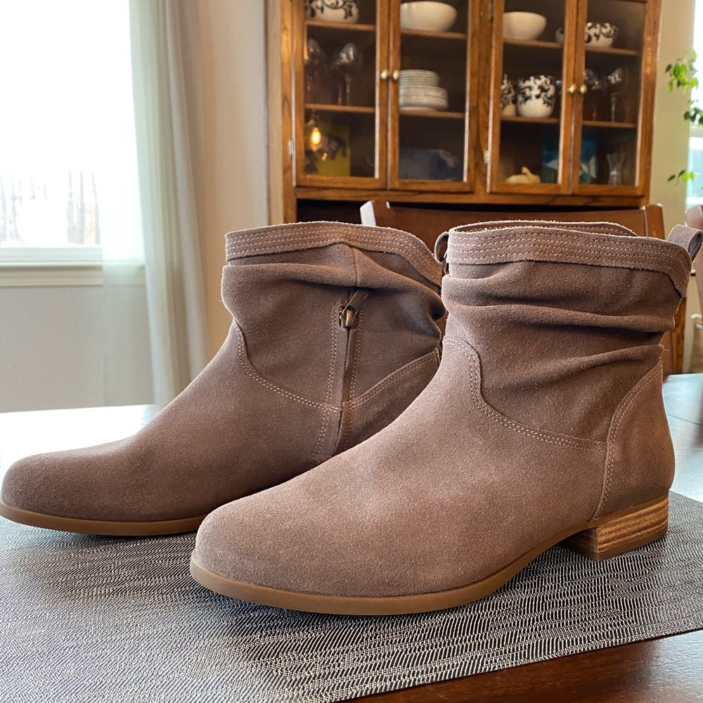 Ugg Koolaburra Lorelei cinder, tan, suede slouch bootie, sz 11 NWOB